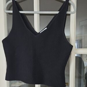 Babaton Black Ribbed V-Neck Crop Top